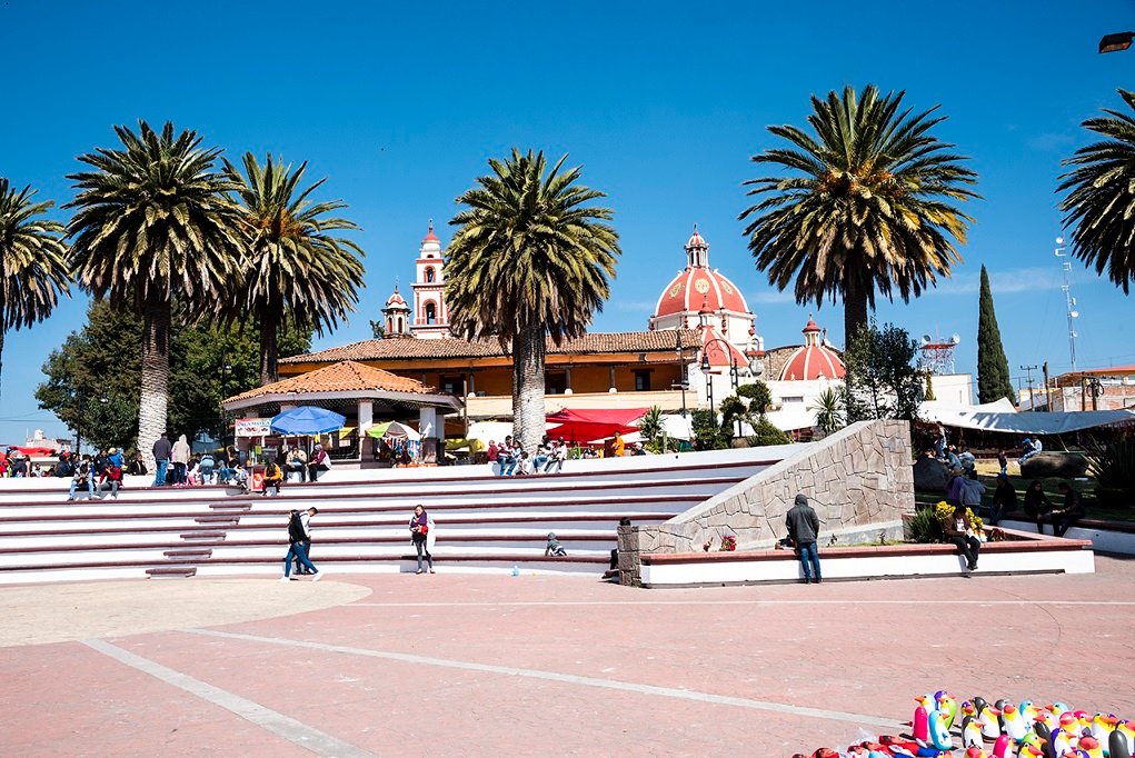 Temoaya downtown plaza
